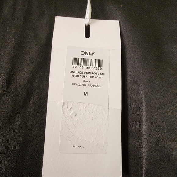 Satin black blouse long sleeves buttoned cuffs - Picture 8 of 9